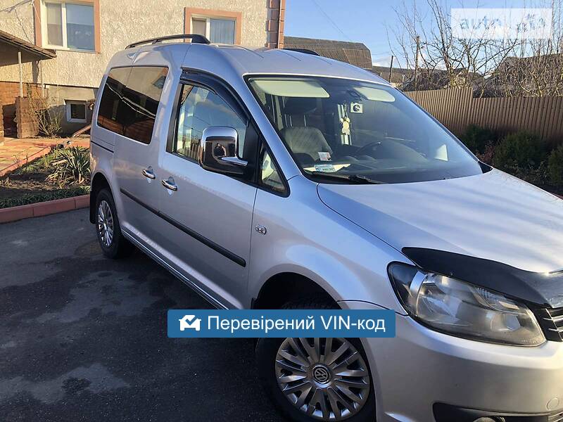 Volkswagen Caddy пасс. 2011