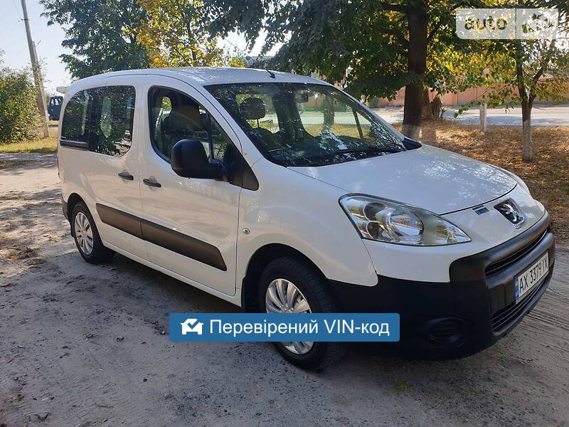 Peugeot Partner пасс. 2012