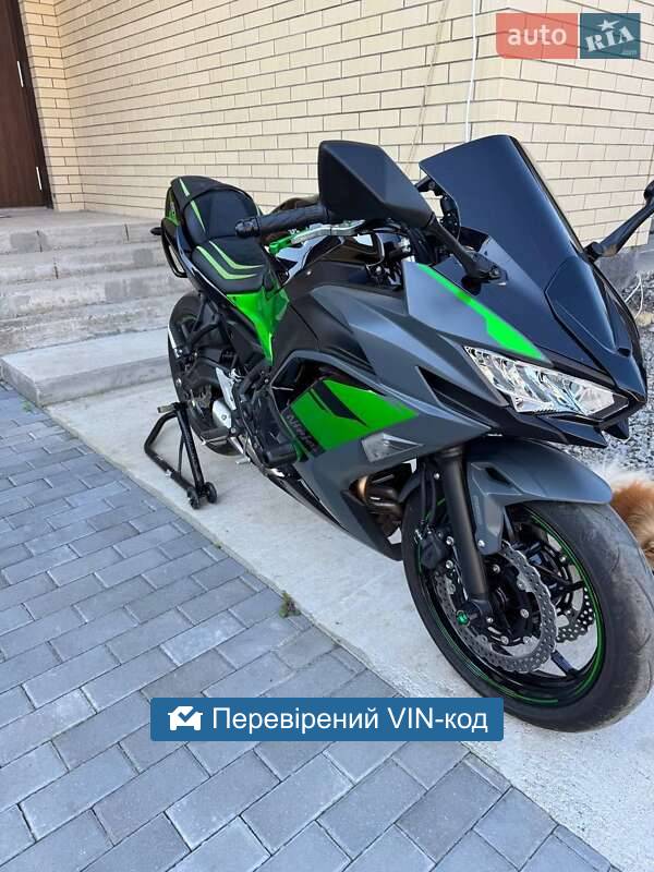 vajyu kawasaki_zx-750f__509663425f.webp